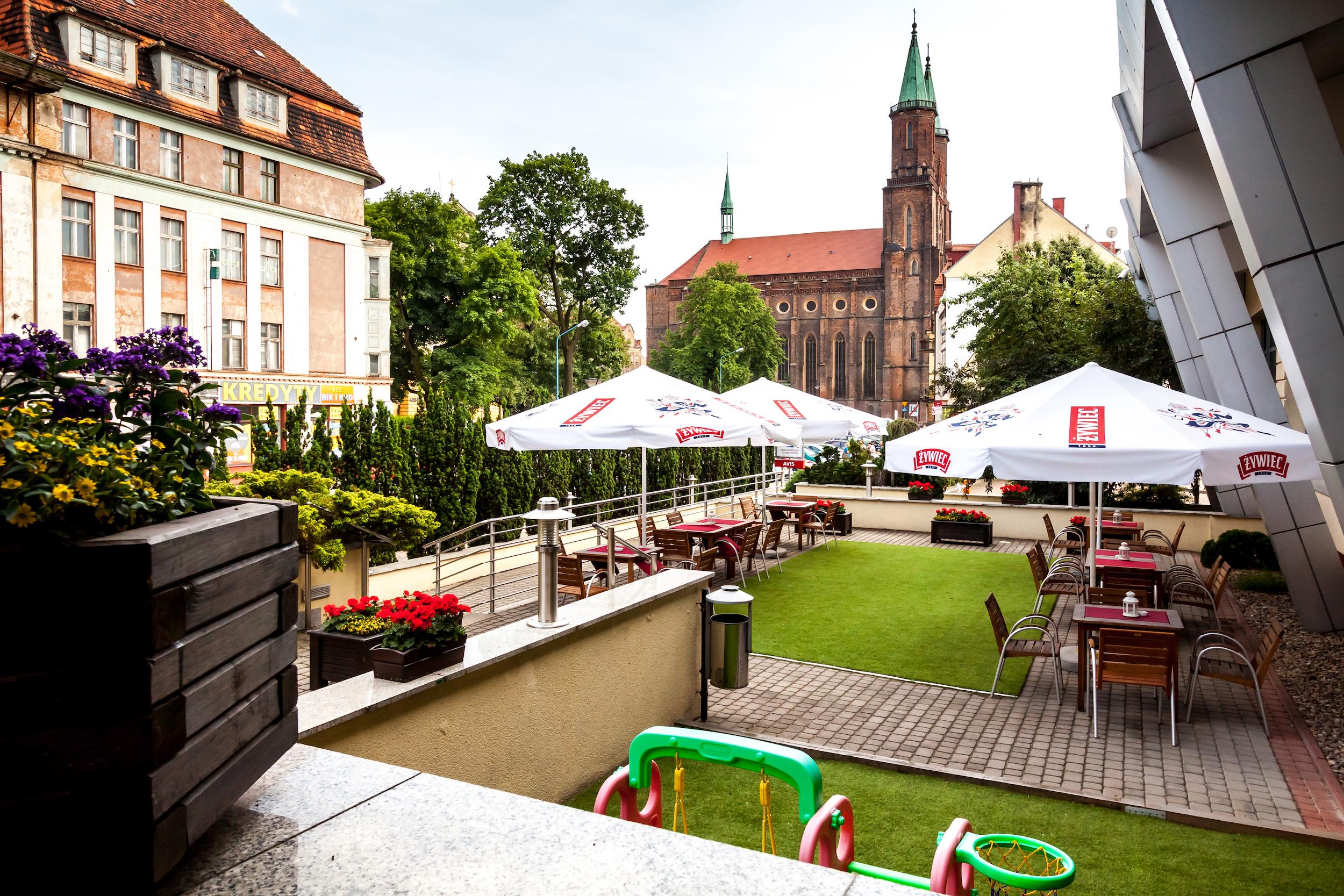 Qubus Hotel Legnica Extérieur photo